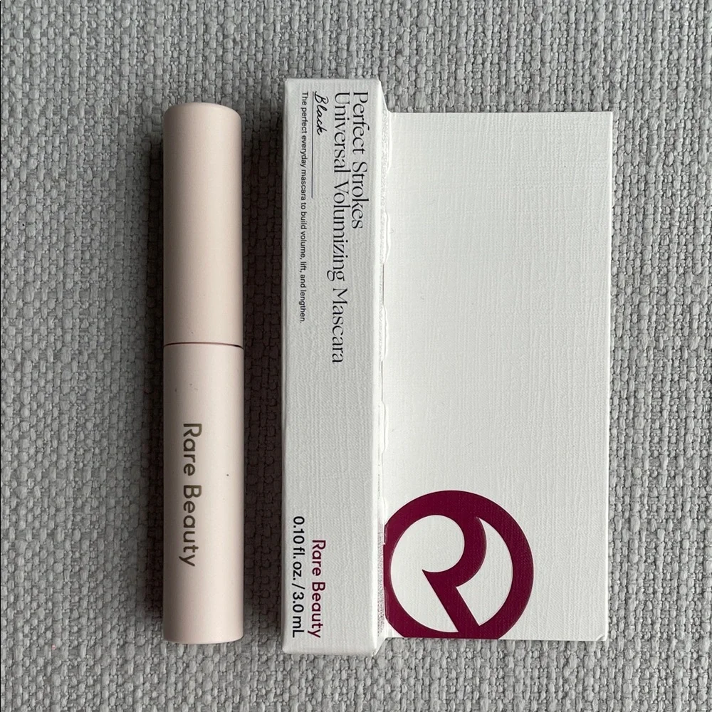 Rare Beauty Perfect Strokes universal volumizing Mascara mini - black